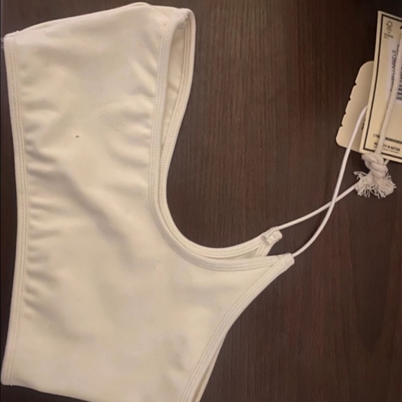 The Giving Movement Asymmetrical One Shoulder White Bra - Xs - Picture 2 of 9